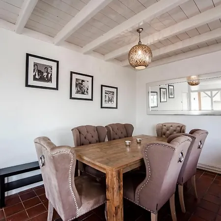 North Spacious 2 Bedroom * Zandvoort