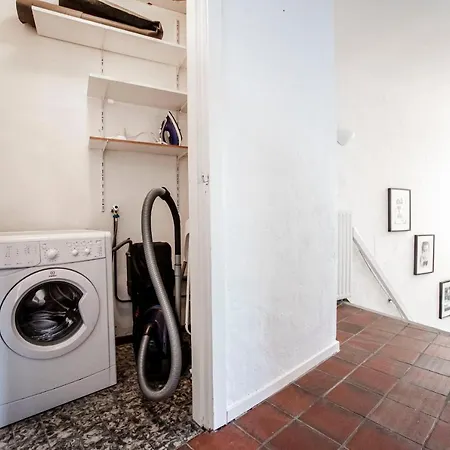 North Spacious 2 Bedroom *