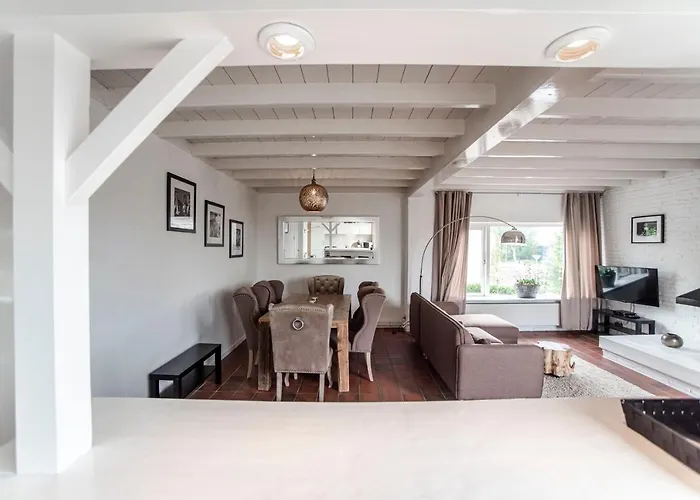 North Spacious 2 Bedroom * Zandvoort