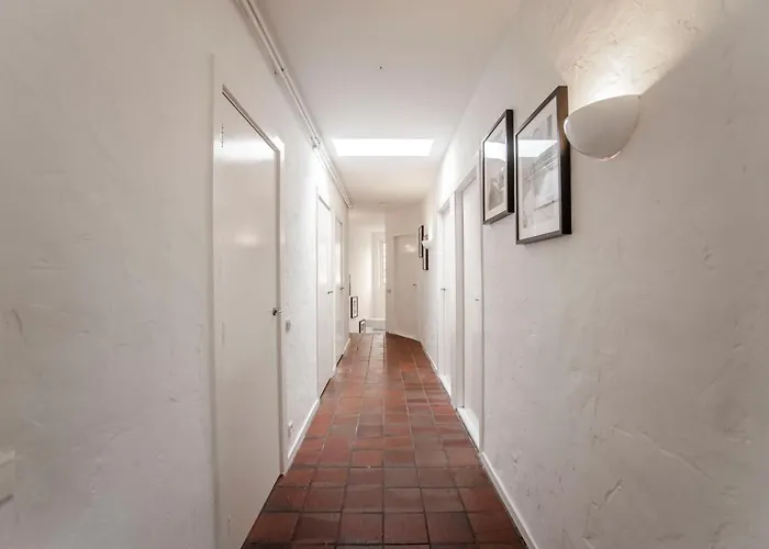 North Spacious 2 Bedroom