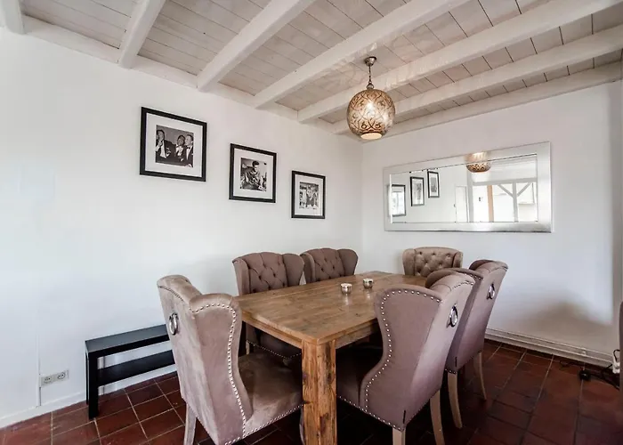 North Spacious 2 Bedroom * Zandvoort