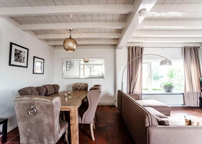 North Spacious 2 Bedroom Appartement